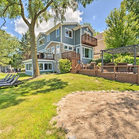 Lakefront Oasis With Boat Dock, Fire Pit, Grill Bristol Εξωτερικό φωτογραφία
