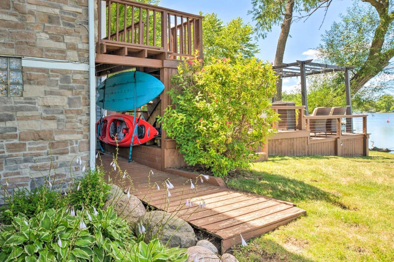 Lakefront Oasis With Boat Dock, Fire Pit, Grill Bristol Εξωτερικό φωτογραφία